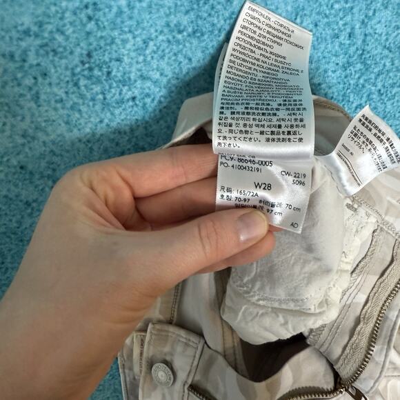 Levi’s 720 High-Rise Super Skinny Women’s Size 28 Camo White Beige Stretch - Picture 10 of 16
